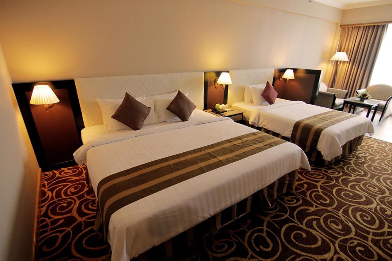 Mega Hotel Sdn Bhd Miri Eksteriør bilde