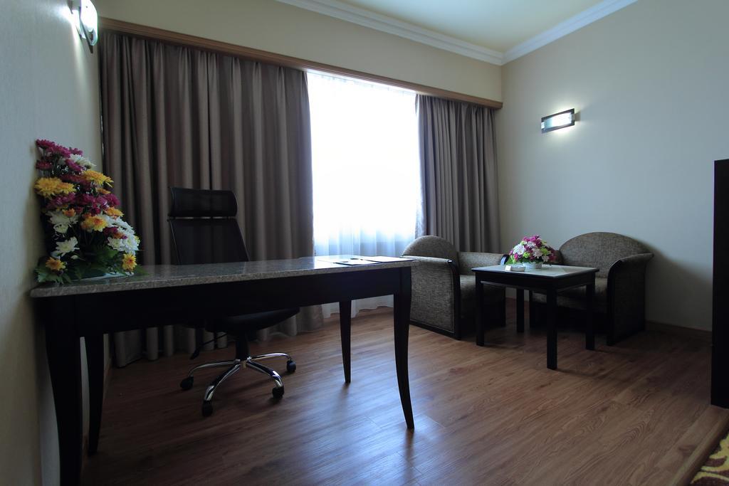 Mega Hotel Sdn Bhd Miri Rom bilde
