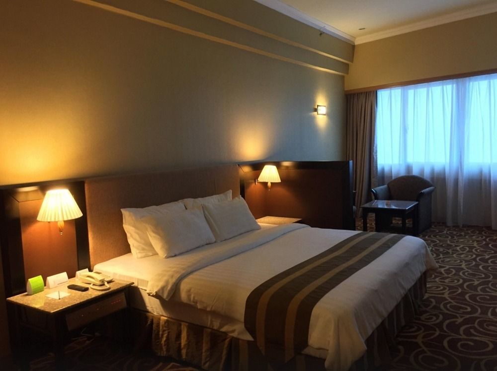 Mega Hotel Sdn Bhd Miri Eksteriør bilde