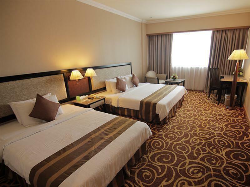Mega Hotel Sdn Bhd Miri Eksteriør bilde